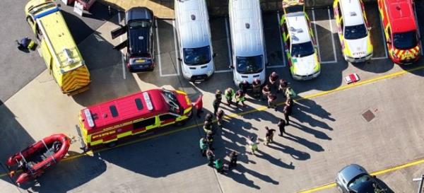 One person missing after boat carrying six people capsizes on Thames